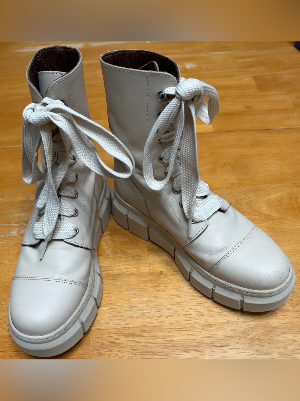 ALOHAS Cream Leather Lace-Up Platform Combat Boots, size 36 but fits my 6.5 foot